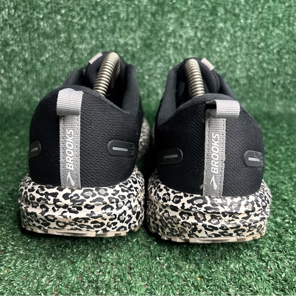 Brooks Revel 6 Womens Running Shoes Black Leopard Print 1203861B116 Size 10.5 - Picture 4 of 12